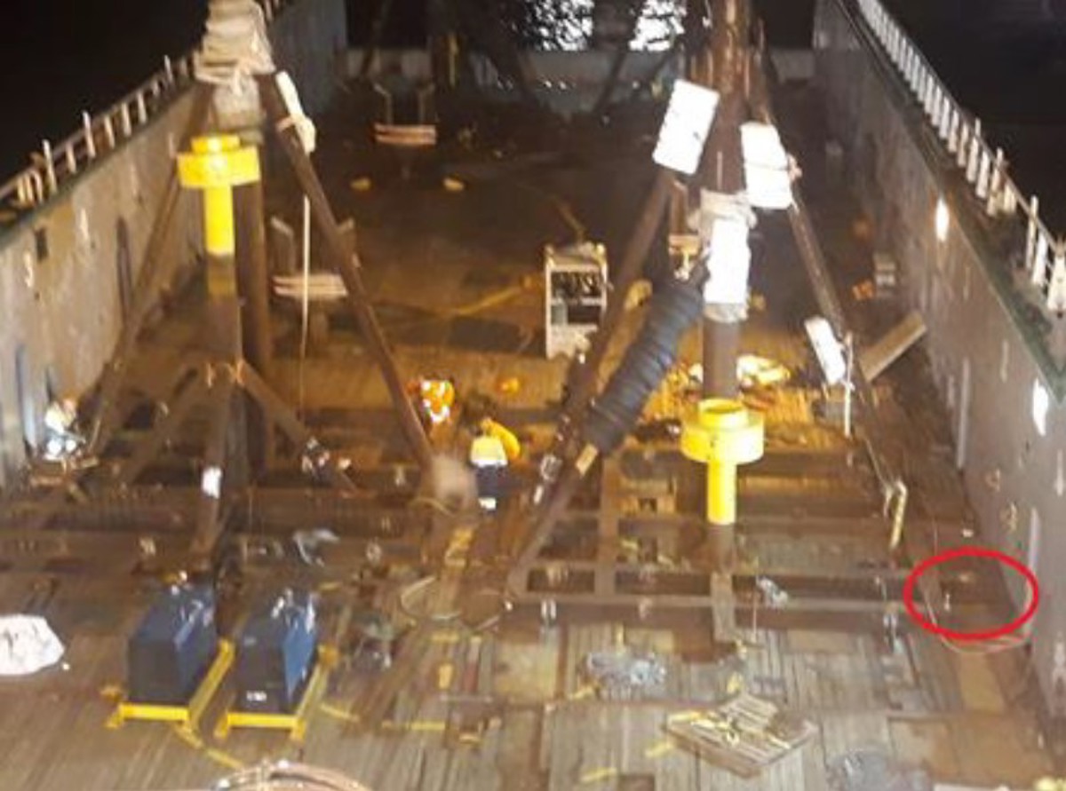 Smouldering rag was found place marked by red ring On a member’s vessel alongside, a small fire started following hot work conducted by the  client’s welding sub-contractors. The incident occurred during the welding of jumper  stands on the main deck. After completing their work, the welders left the vessel without  notifying the bridge, and the Permit to Work was closed. Shortly thereafter, an AB  discovered smoke coming from a rag left over the welded area.