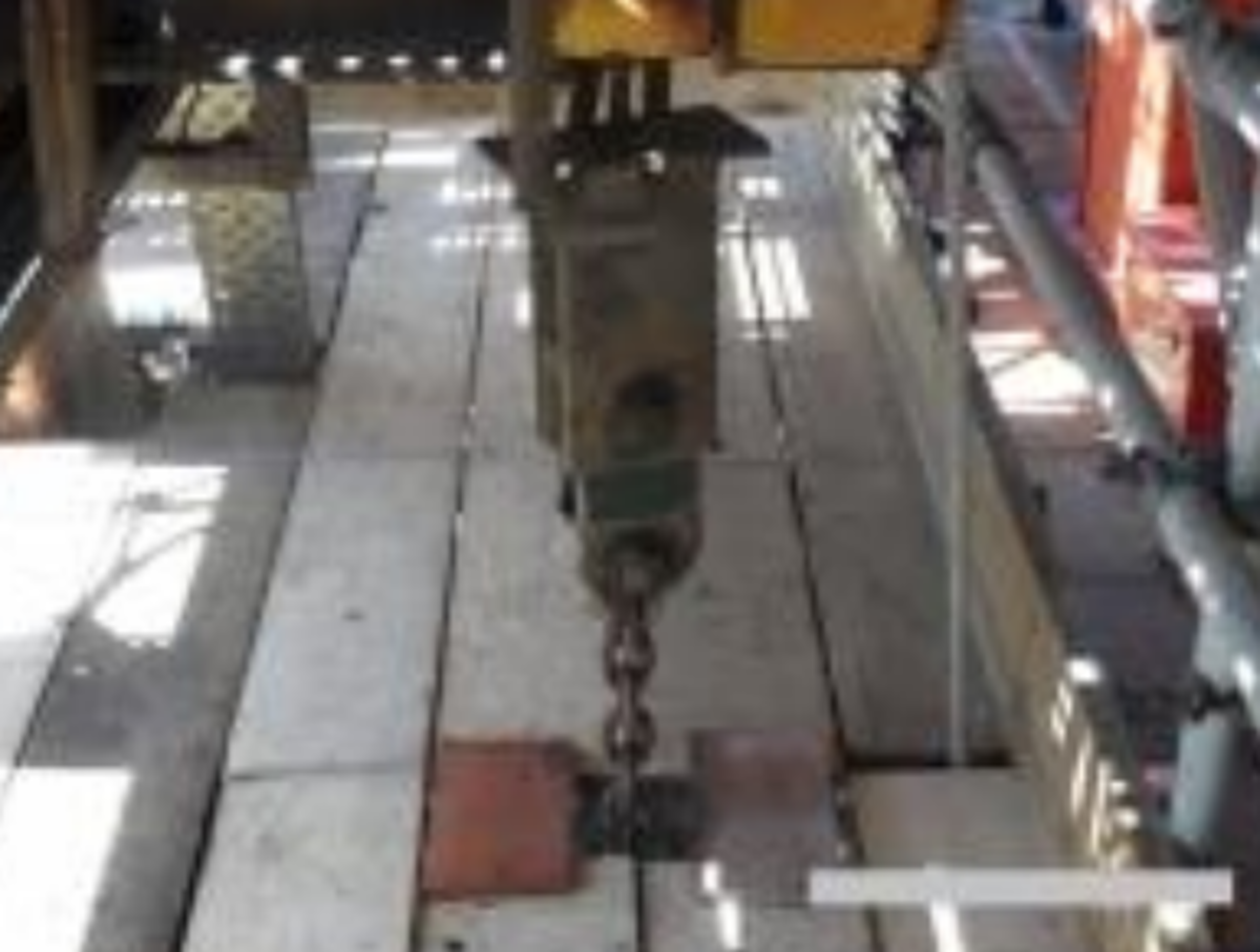 IMCA SF Lifeboat launch capability compromised Scaffolding around winch chain