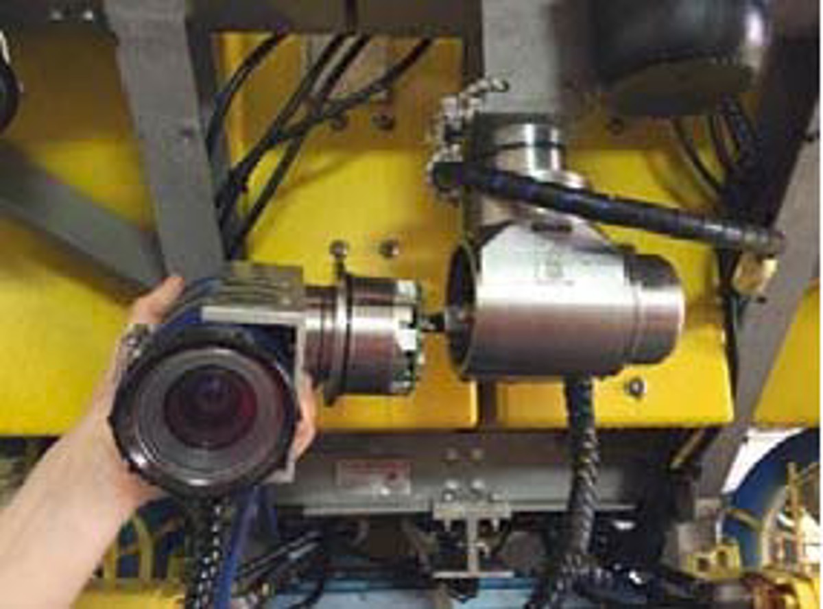 IMCA SF Failure of underwater pan and tilt rotator unit 1 Close up of pan and tilt unit