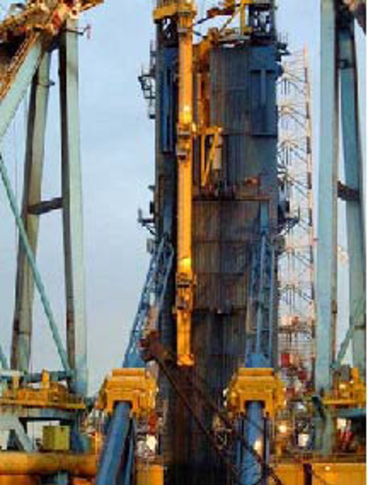 IMCA SF Failure of pipe handling system causes injuries and fatalities 2 J-lay tower