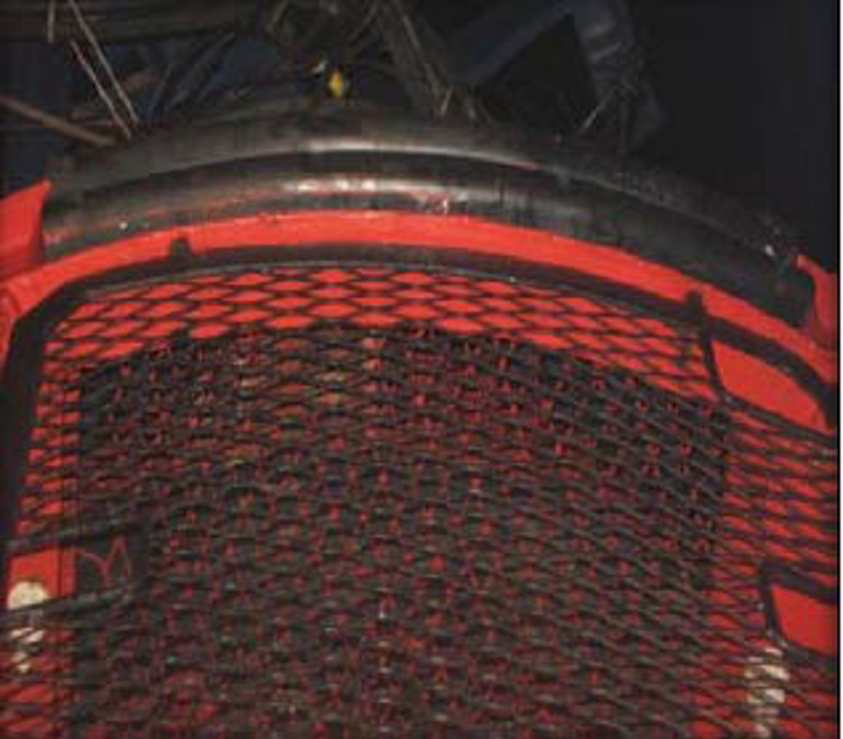 IMCA SF Near-miss: Potential fall when TMS protection gate came loose 1 TMS protection gate showing ‘cut-outs’ which are used as foot-holds