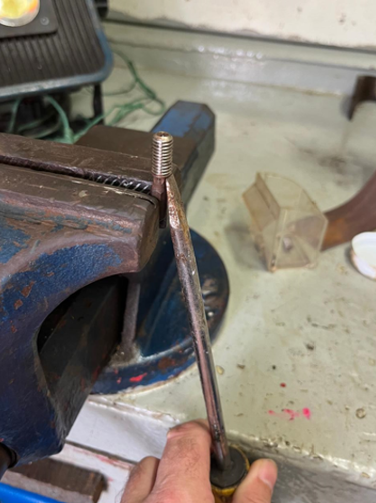 IMCA SF 09/24 Injuries to the eyes and face 1 Large screwdriver used to pry out a jammed bit from a grub screw
