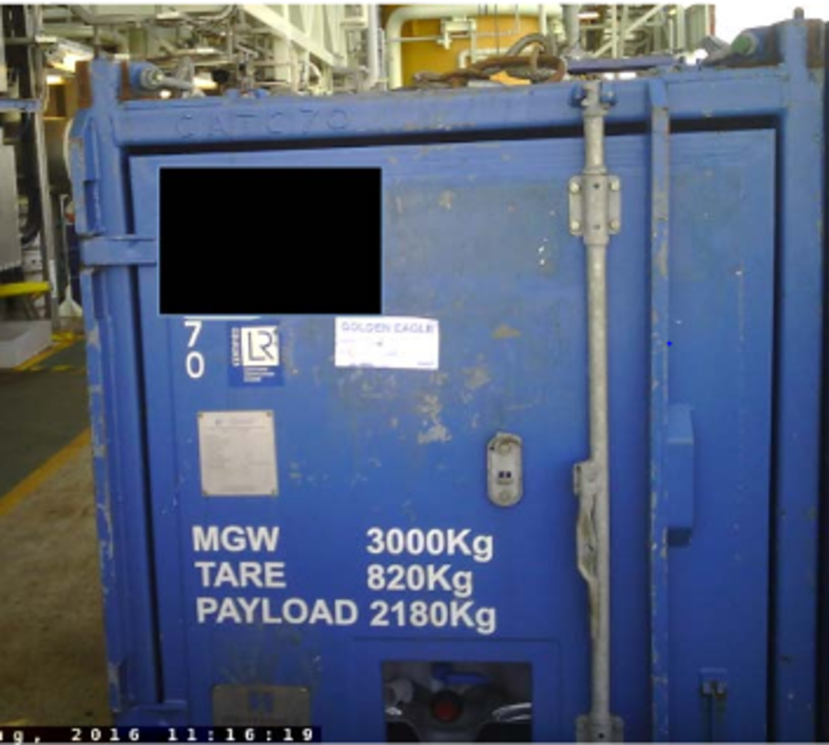 IMCA SF CCU door unlatched whilst being lifted from PSV to platform CCU