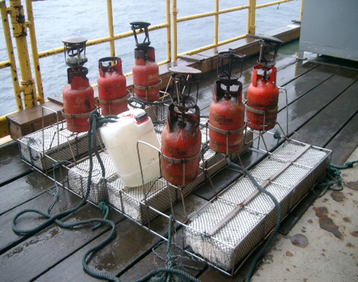 rafts containing a bundle of fishing lights fuelled by gas cylinders