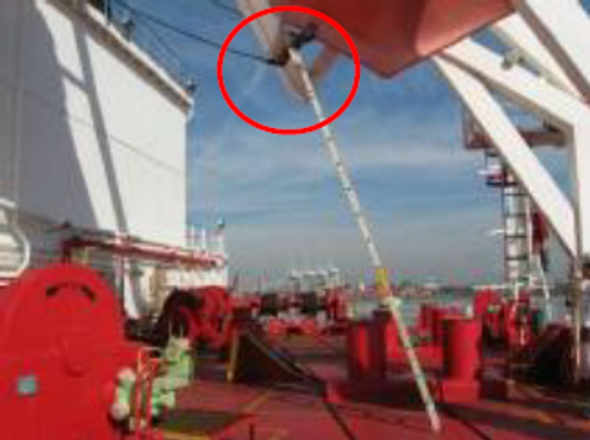 IMCA SF: Fatal fall aboard tanker Marinor Image9 Copy ladder as positioned by the AB to reach the forward hook