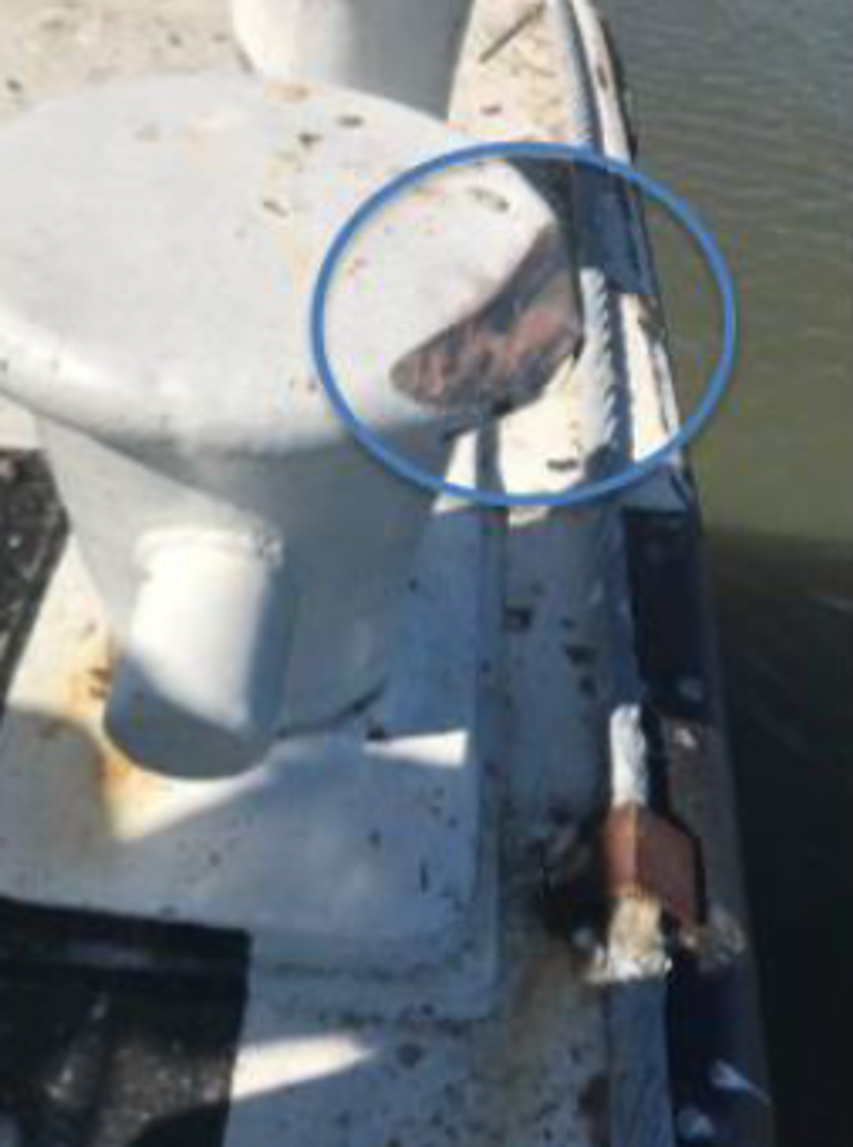 IMCA SF 07/19: Vessel hit moored barge whilst turning 13 damage to the bollards