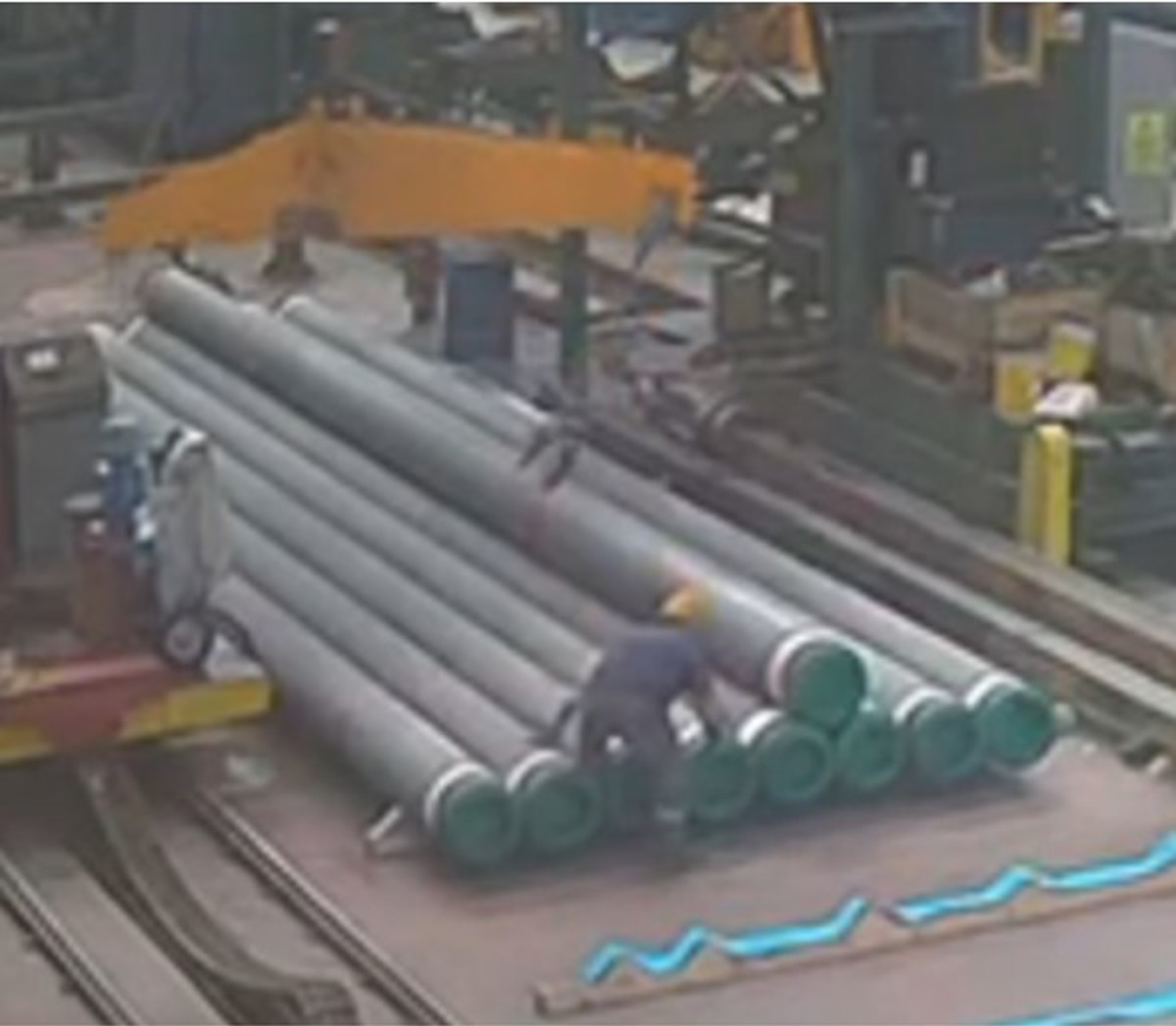 IMCA SF LTI: Foot trapped between pipes 3 Crew left foot trapped between pipes