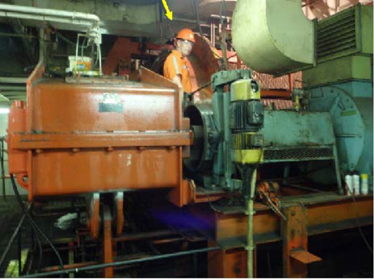 IMCA SF Right hand hit by flying wedge 4 Overview of worksite and position of injured person (injured person not shown).