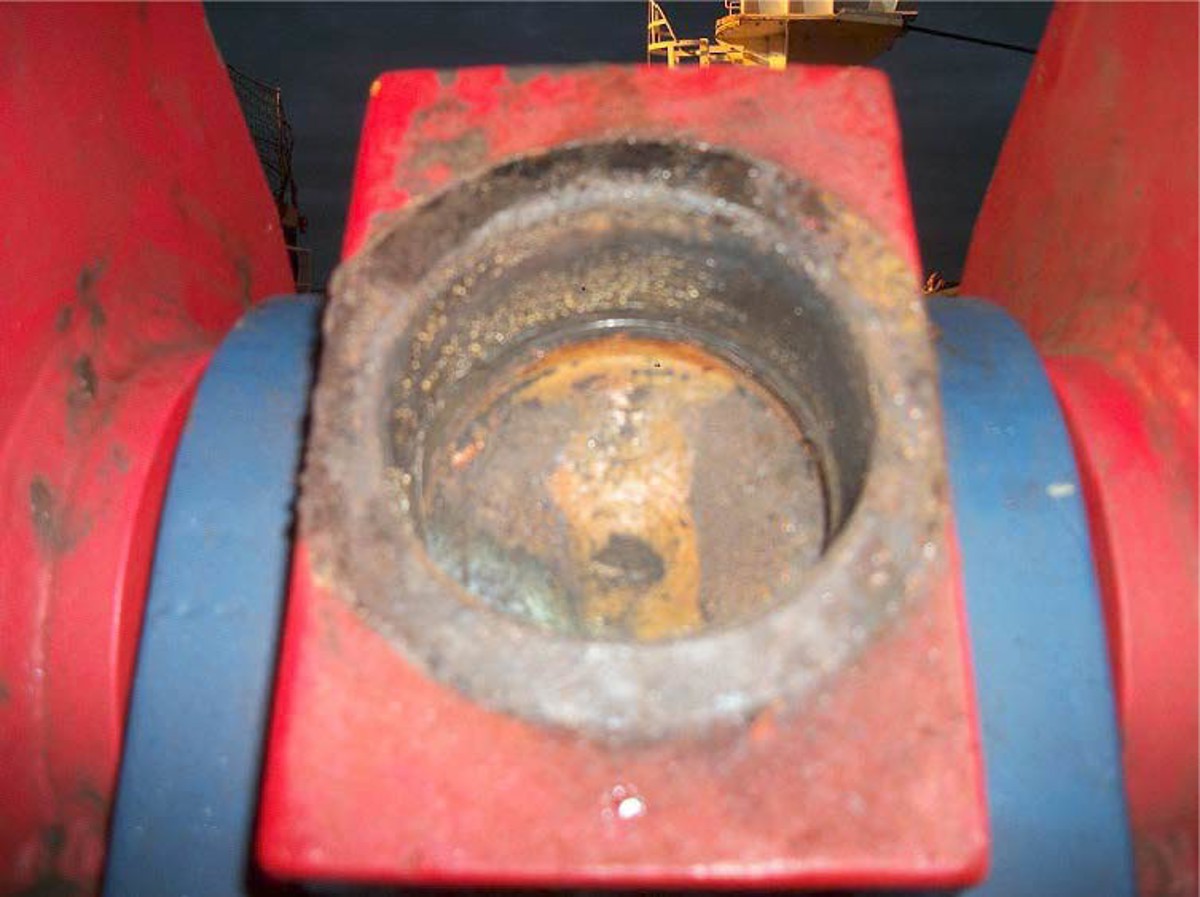 IMCA SF: Luff ram clevis failures 13 Image5 Clevis pictured after failures