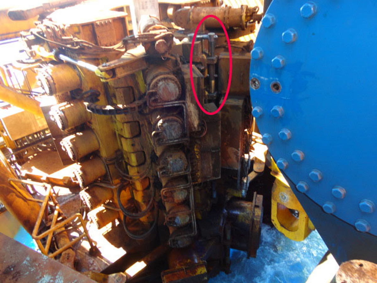 IMCA SF: Lost time injury (LTI): Serious foot injury Image3 (3) hang-off clamp locking pin (circled)