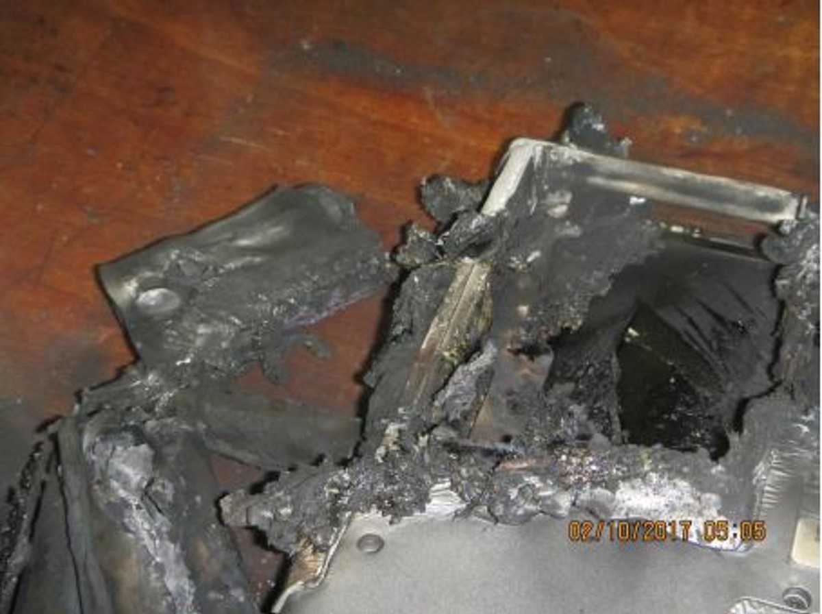 The cause of the fire was the overheating and subsequent partial explosion of the laptop lithium-ion battery.