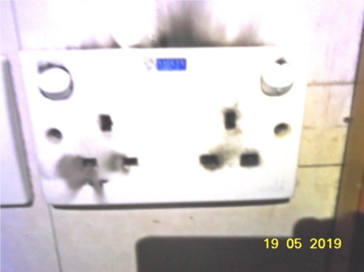 seawater to enter the cabin and seep into the electrical socket under the porthole causing a short circuit resulting in burnt wiring and smoke in the cabin