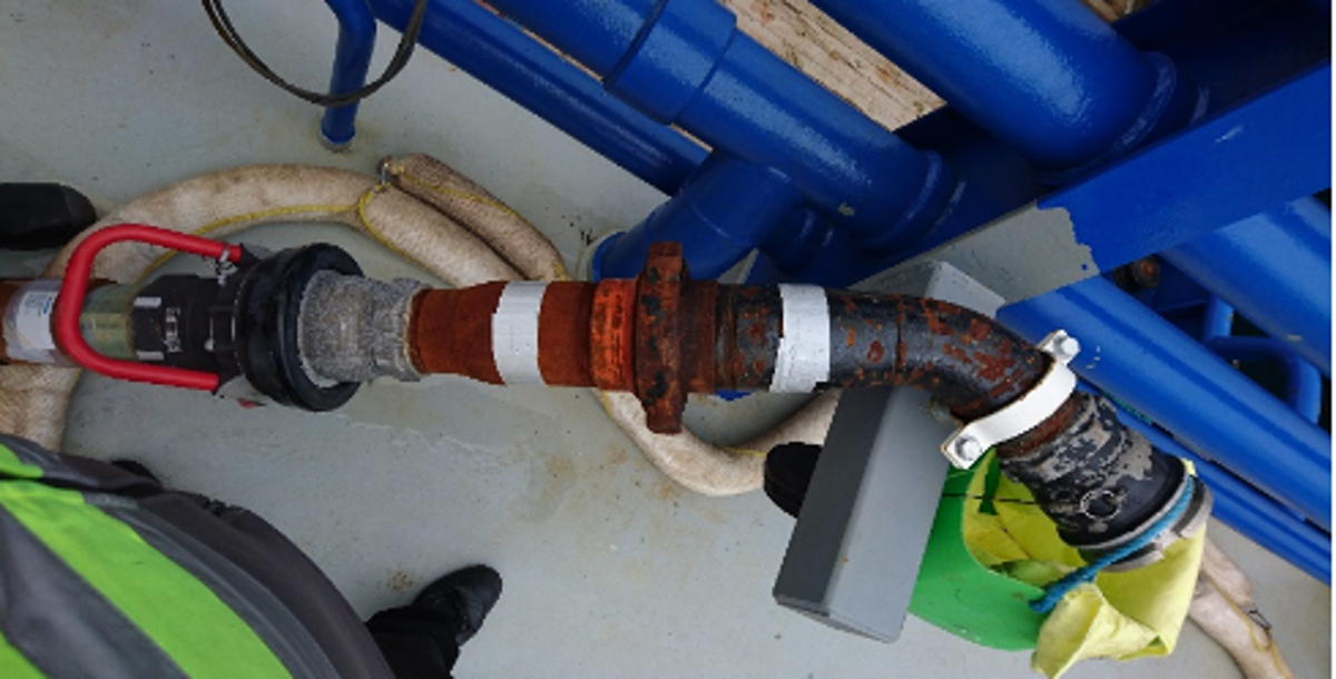 IMCA SF Minor fuel spill during offshore transfer Fuel hose