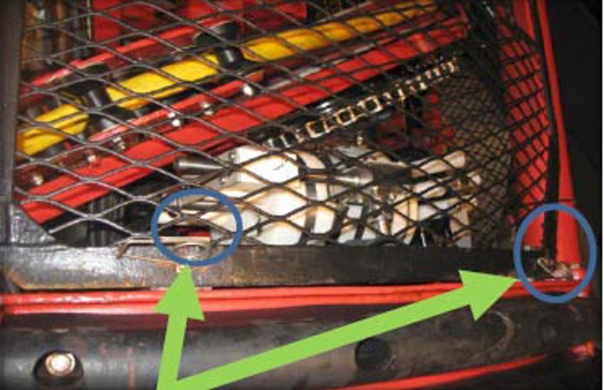 IMCA SF Near-miss: Potential fall when TMS protection gate came loose 3 Bottom of TMS protection gate showing fixing brackets with bolts and ‘R’ clips which remained secured