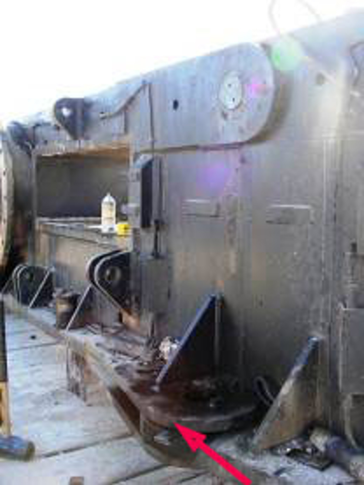 IMCA SF Lacerated chin caused by flying wedge Worksite and position of wedge
