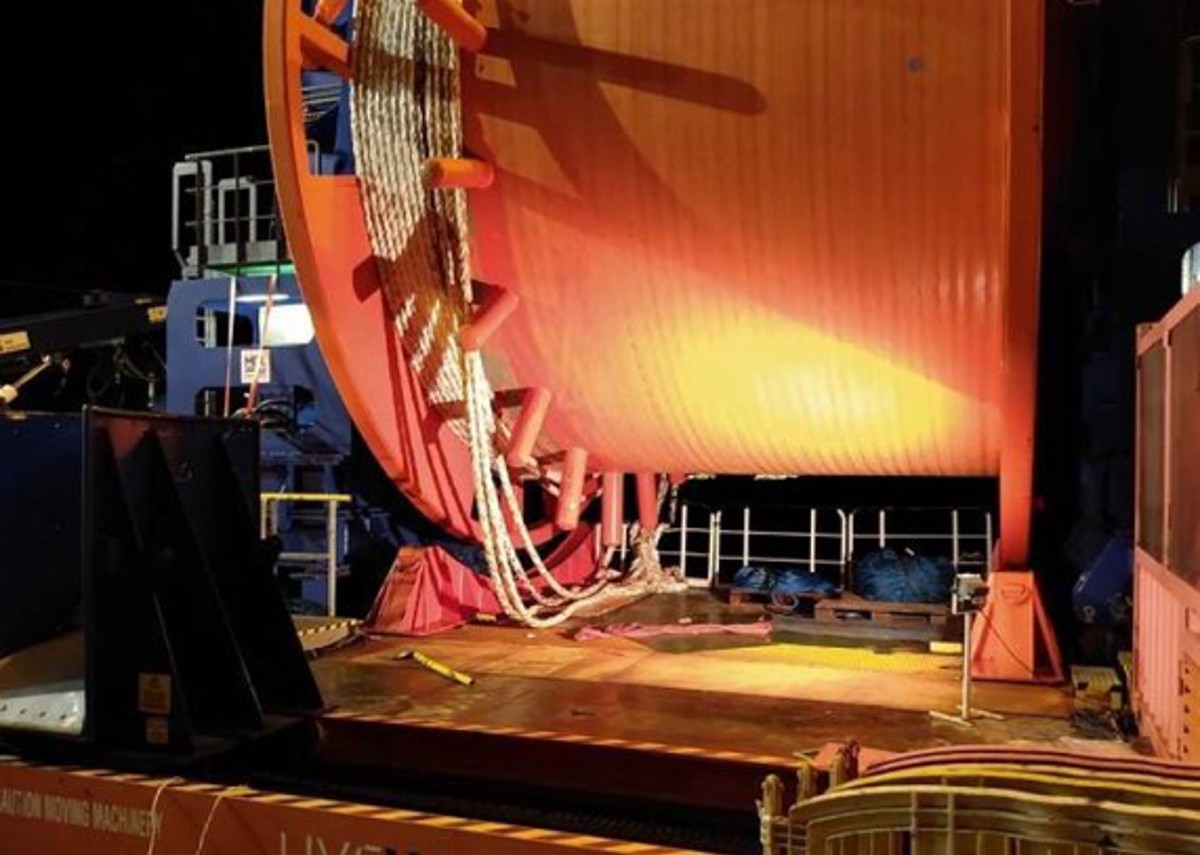 A 64mm polyester rope parted during the lowering of subsea equipment to depth