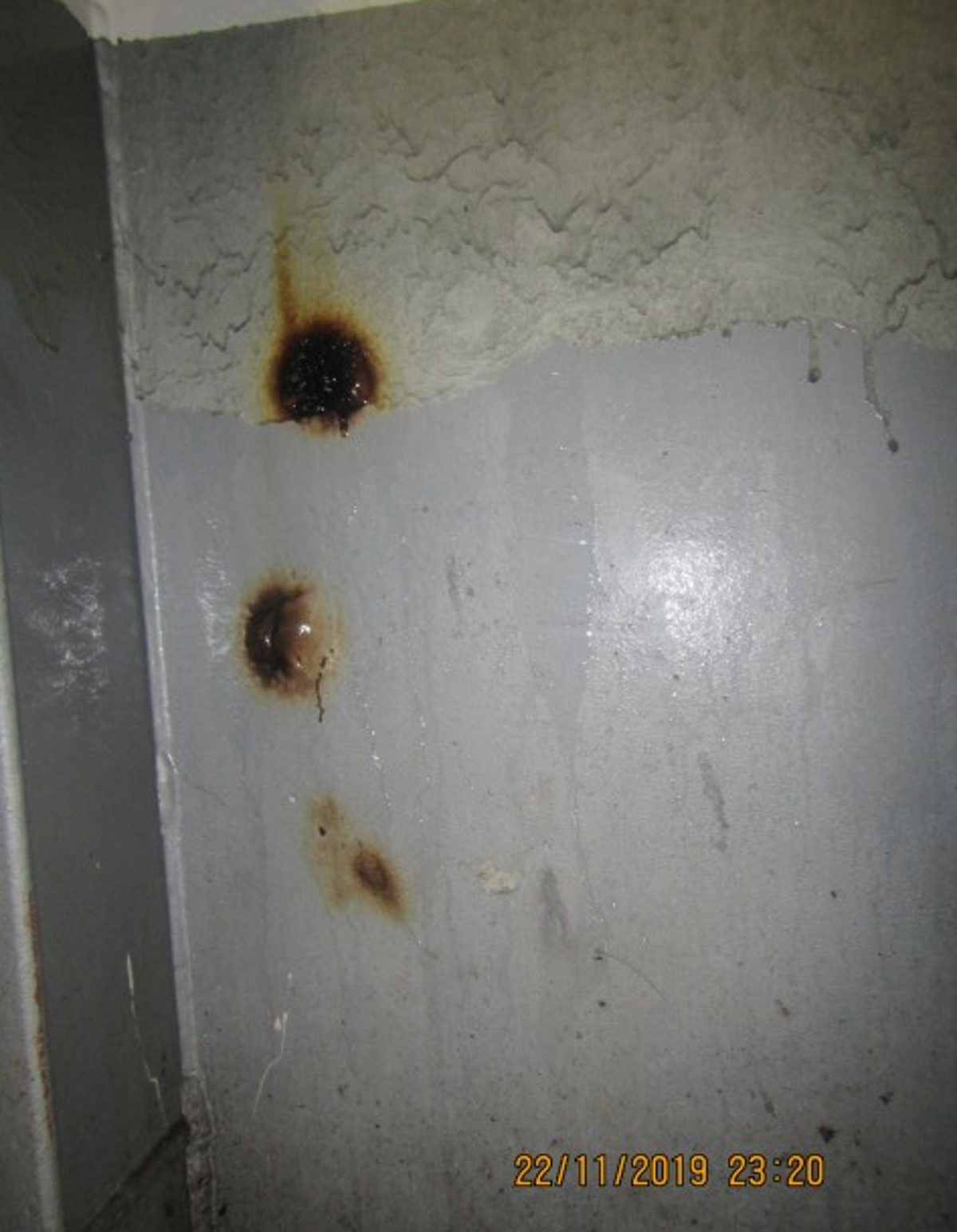 IMCA SF 13/20: Vessel flooding incident 8 1 Showing condition of sea chest